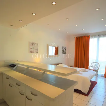 Palais Miramar - White Jardin - 20m Апартаменты *