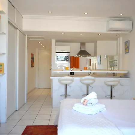 Palais Miramar - White Jardin - 20m Daire *