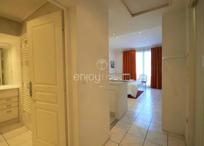 Palais Miramar - White Jardin - 20m *