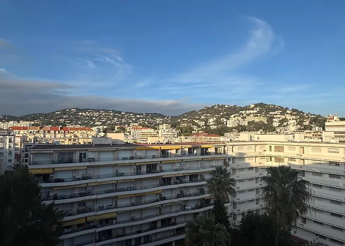 Palais Miramar - White Jardin - 20m *