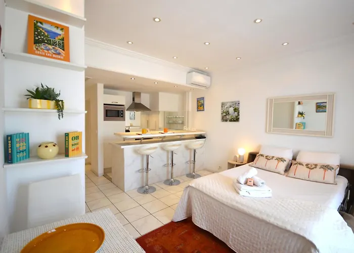 Palais Miramar - White Jardin - 20m