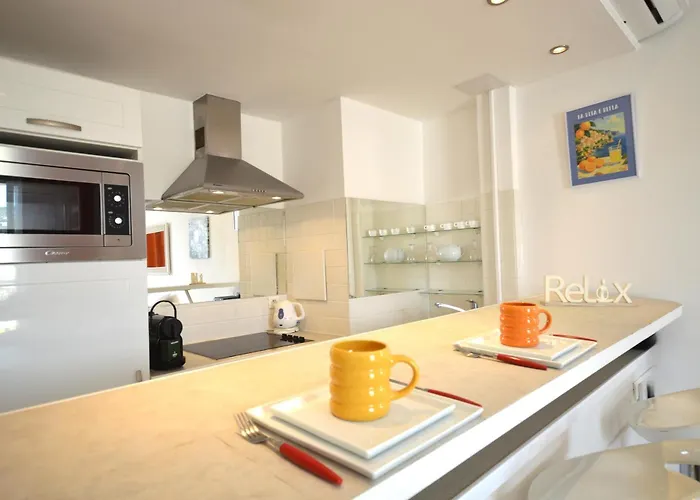 Palais Miramar - White Jardin - 20m Cannes