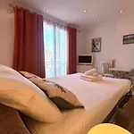 Palais Miramar - White Jardin - 20m Apartmán *