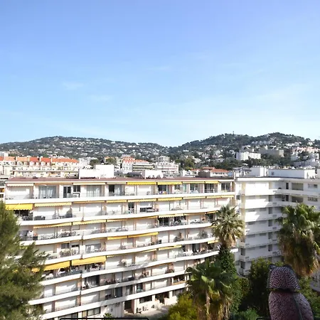 Palais Miramar - White Jardin - 20m Apartmán